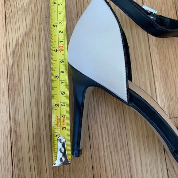 Pointed pumps - Picture 4 of 4